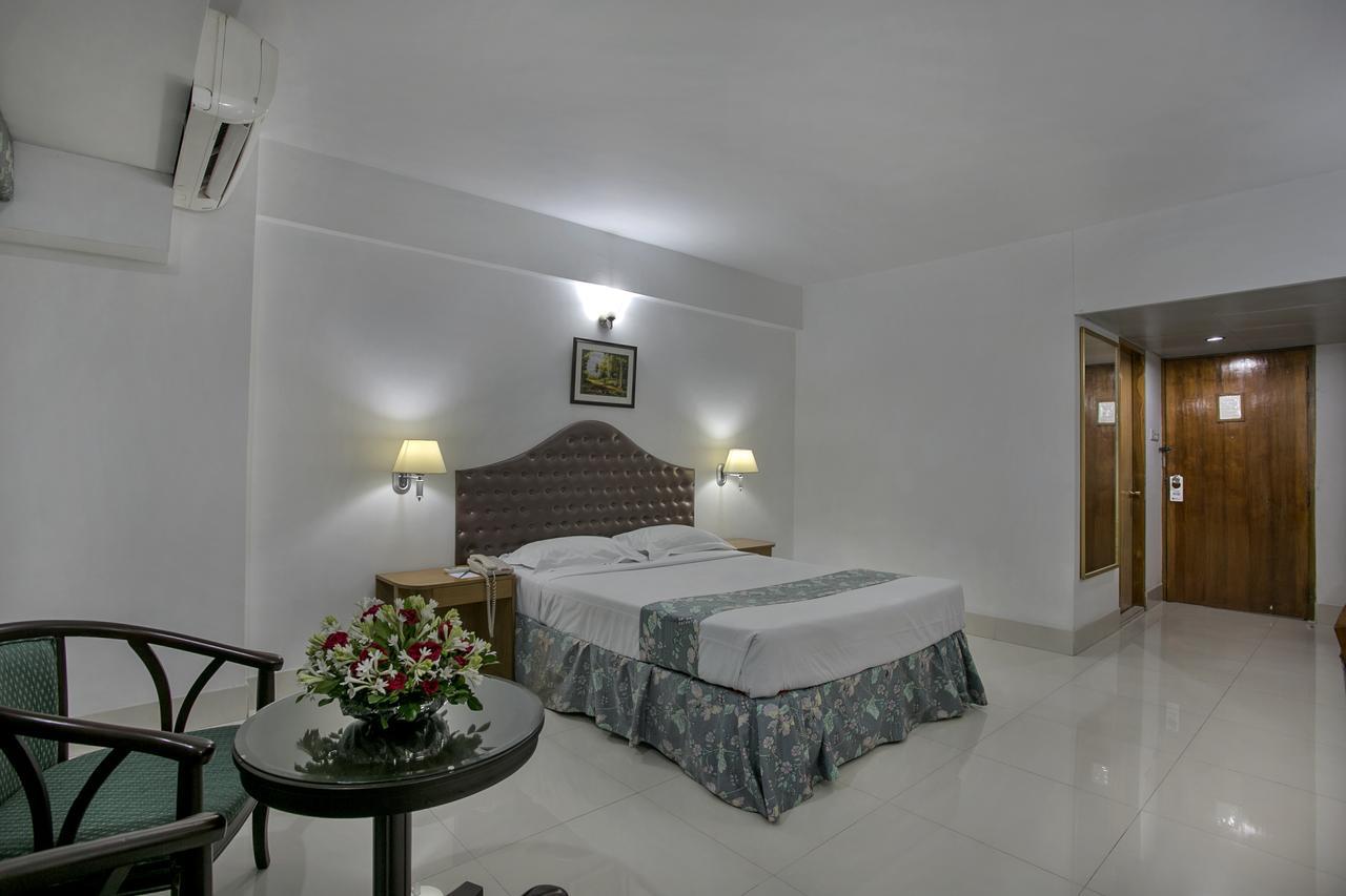Hotel Purbani International Ltd. Дакка Экстерьер фото