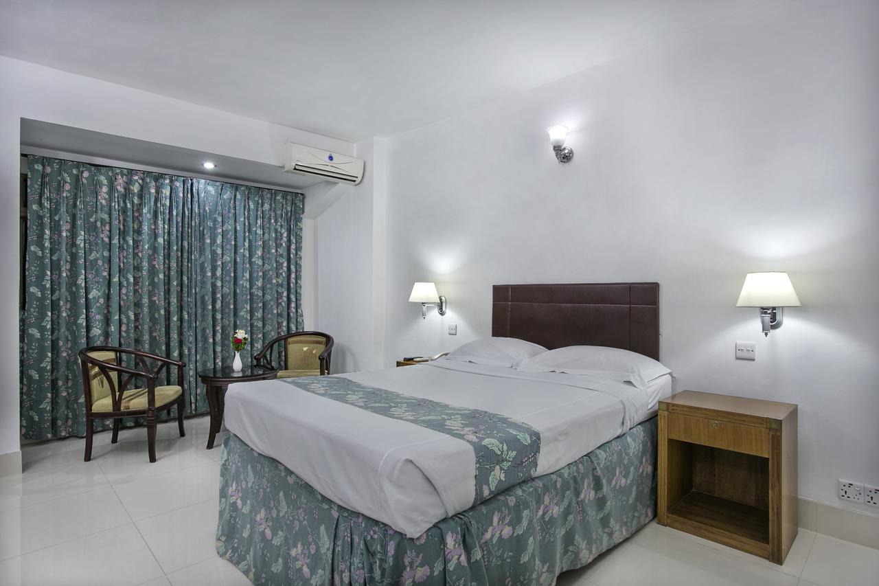 Hotel Purbani International Ltd. Дакка Экстерьер фото
